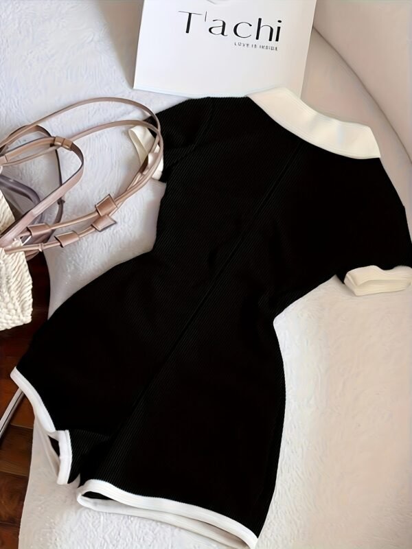 03-6.jpg Comfort Casual Color-Block Bodysuit
