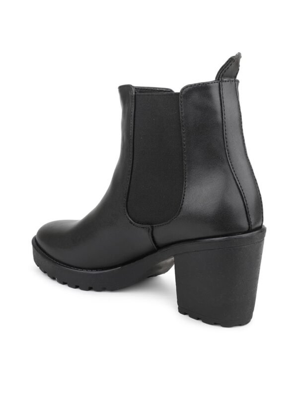 51ZdPpHQrrL._SL1440_.jpeg Everyday Chic Leather Ankle Boots