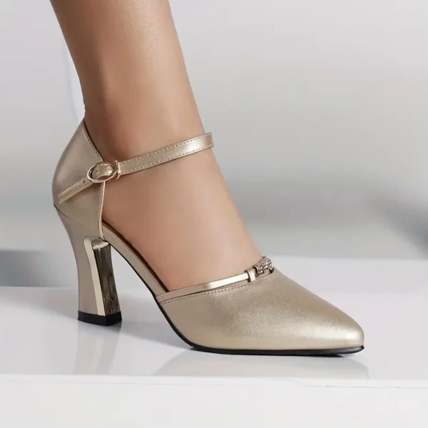 59629166c5032f4c86c8a6e080bfd0f4.webp Classic ’s Thick Heel Pointed Toe Sandals